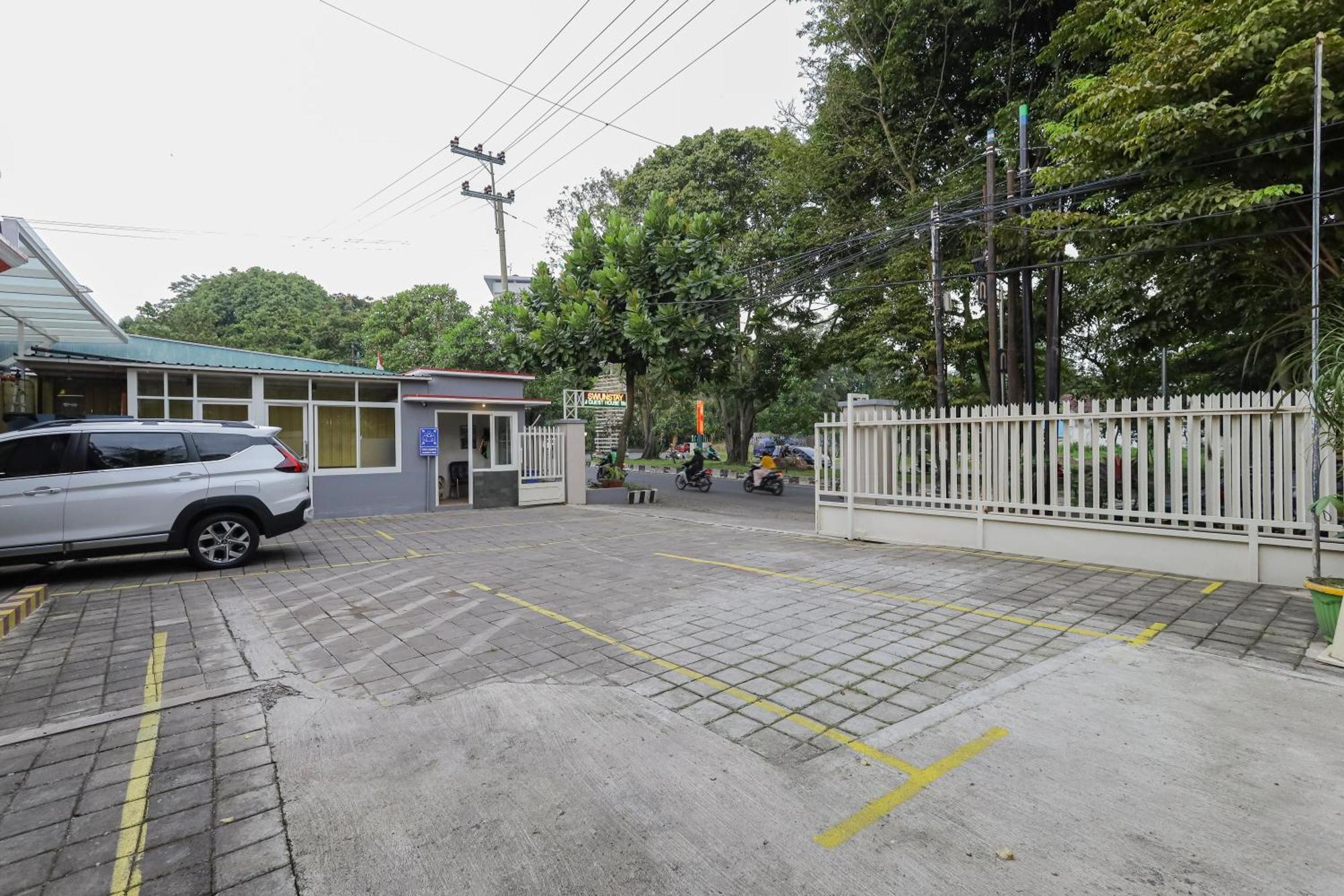 Reddoorz Plus At Swun Stay Raya Langsep Malang Exterior photo