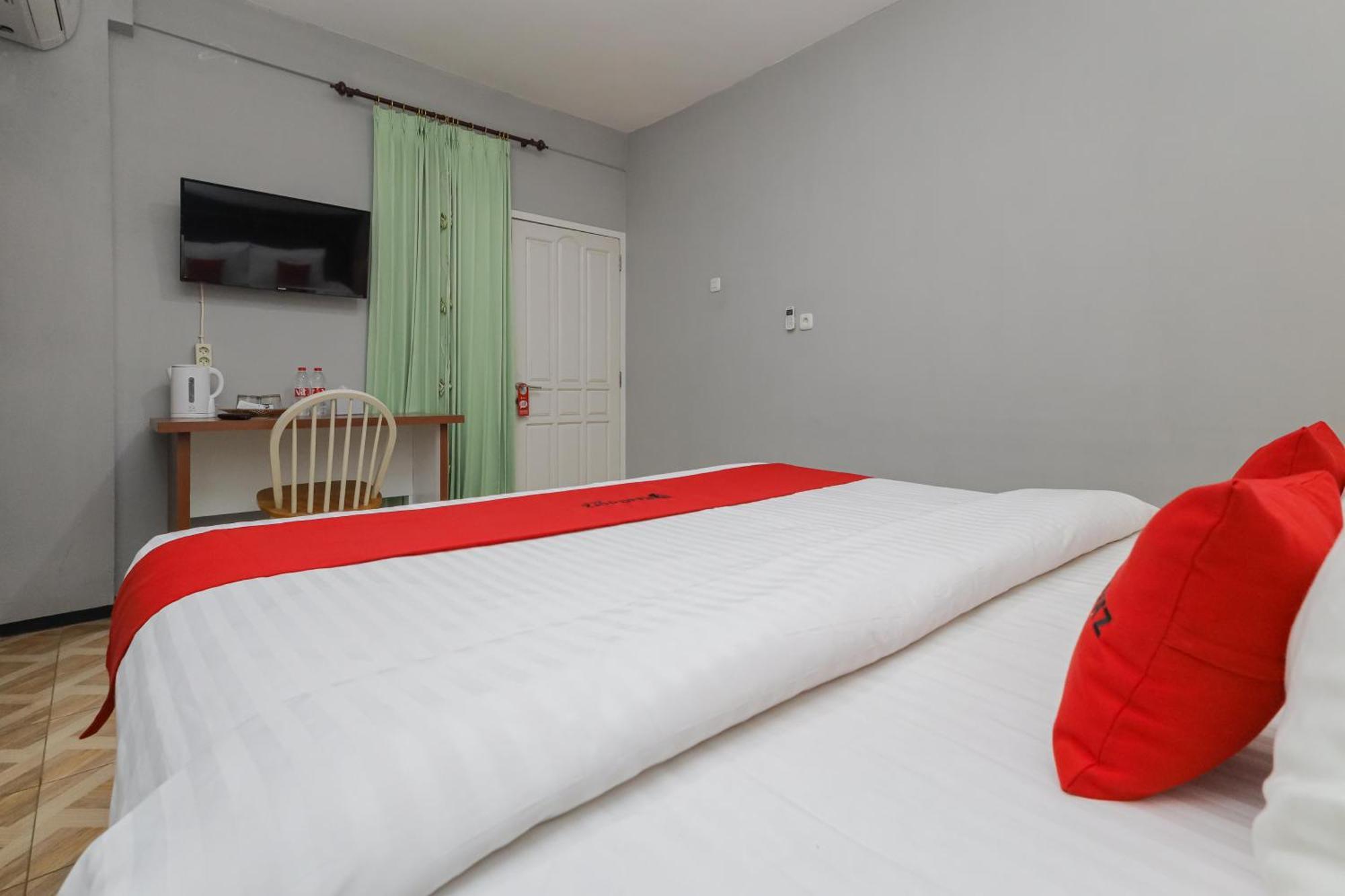 Reddoorz Plus At Swun Stay Raya Langsep Malang Exterior photo