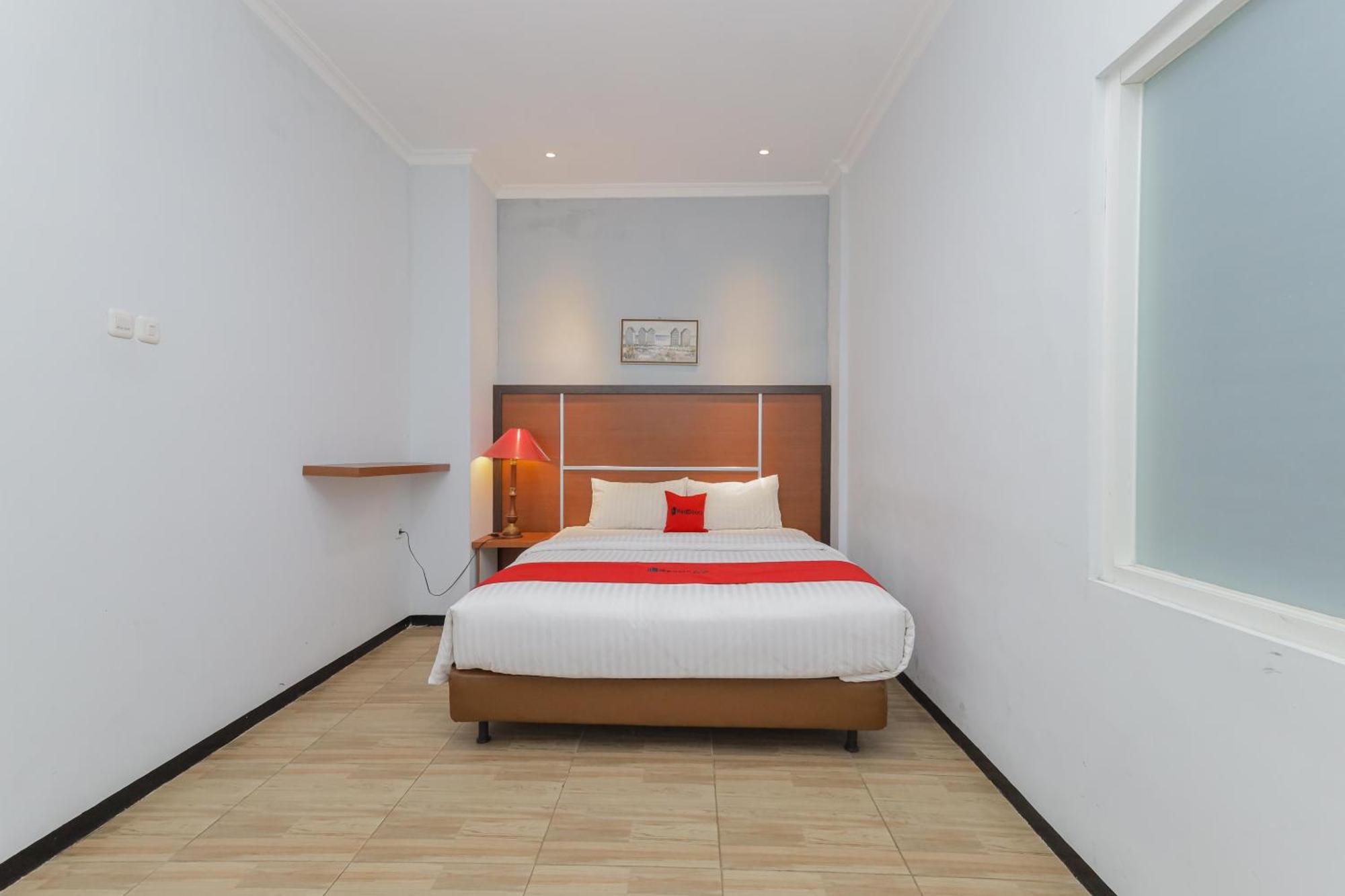 Reddoorz Plus At Swun Stay Raya Langsep Malang Exterior photo